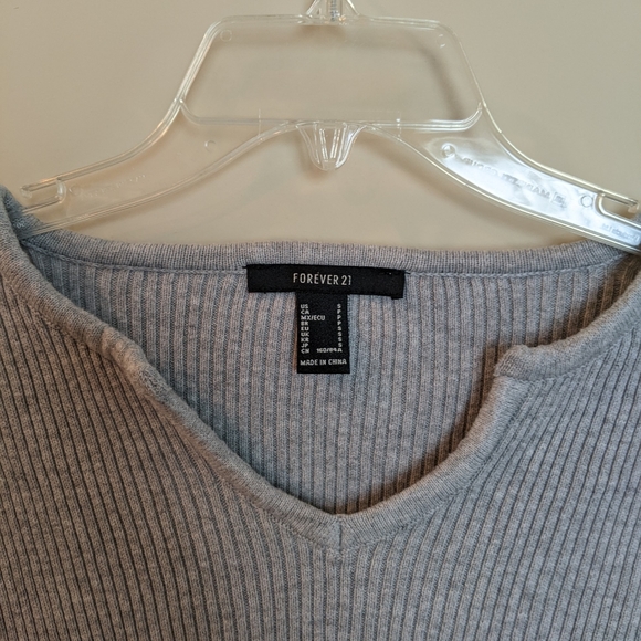 Cropped ribbed long sleeve notched Vneck pullover, neutral taupe - Picture 2 of 4